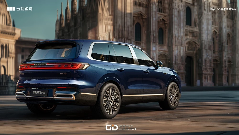 Кроссовер Geely Galaxy M8 сзади сбоку