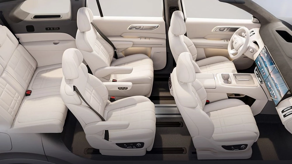 Кроссовер Geely Galaxy M8 салон интерьер