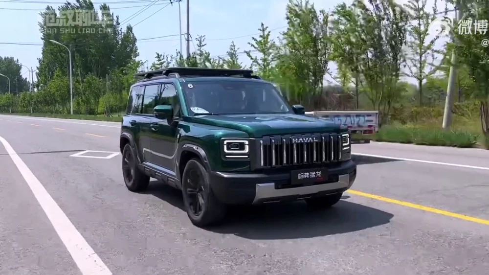 haval raptor бензиновый сбоку спереди зеленый кроссовер