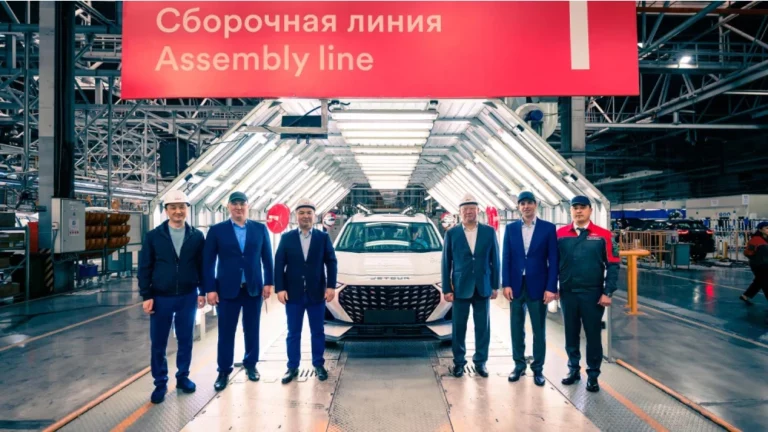 jetour x70 plus завод Allur мелкоузловая сборка спереди белый