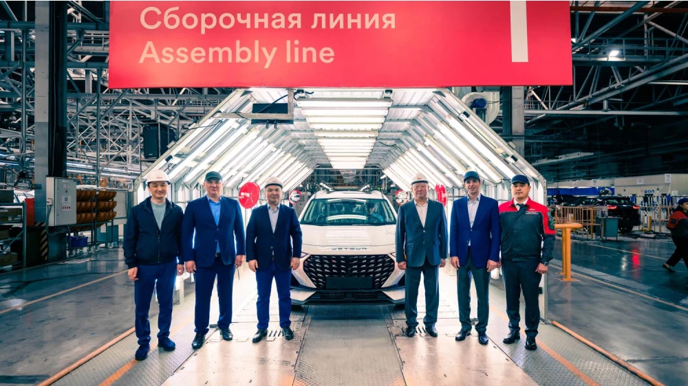 jetour x70 plus завод Allur мелкоузловая сборка спереди белый