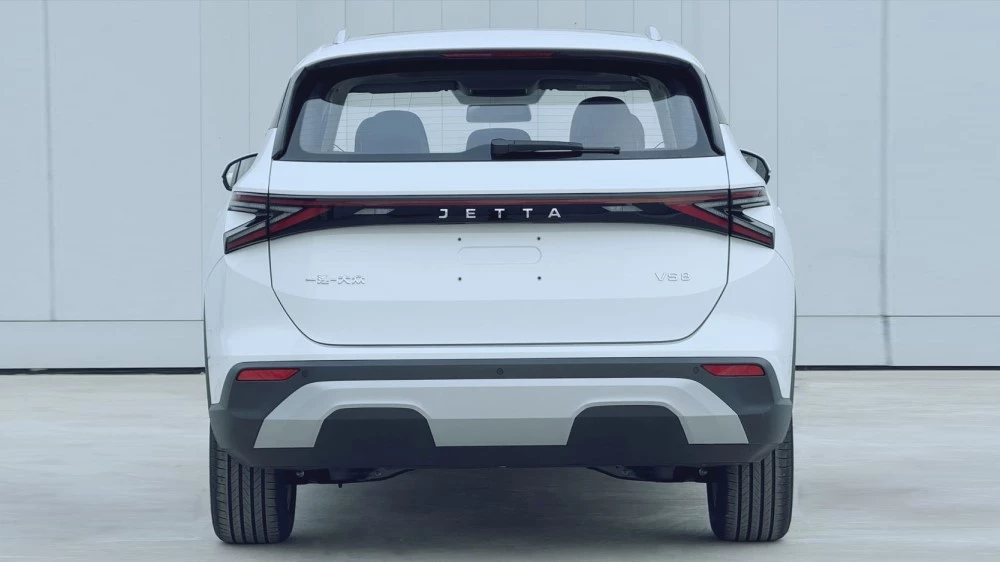 Кроссовер Jetta VS8 сзади