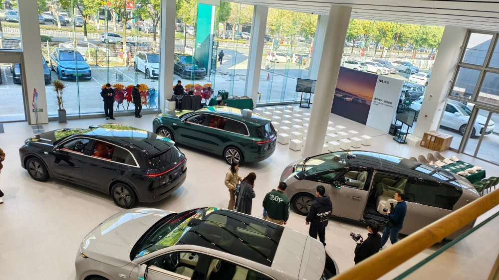 дилерский центр li auto в китае