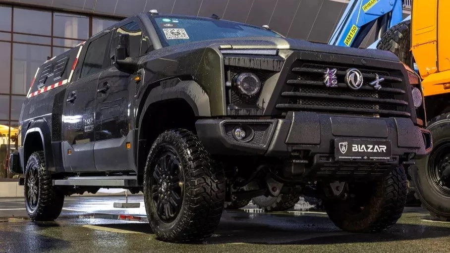 Dongfeng Mengshi MS600 в России спереди сбоку