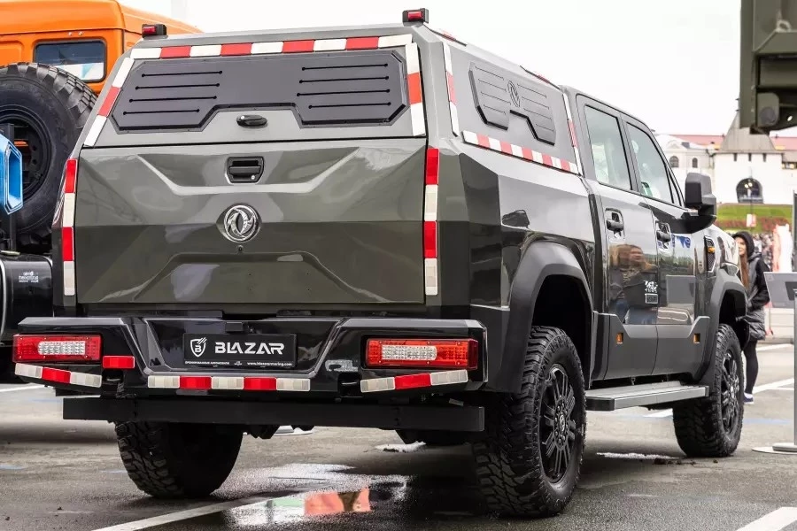 Dongfeng Mengshi MS600 в России сзади сбоку