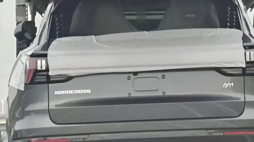 Nordcross 001 на базе Lynk & Co 09 заметили на автовозе. Кроссовер вскоре появится в России nordcross 001 кроссовер сзади lynk & co 09 китай автовоз