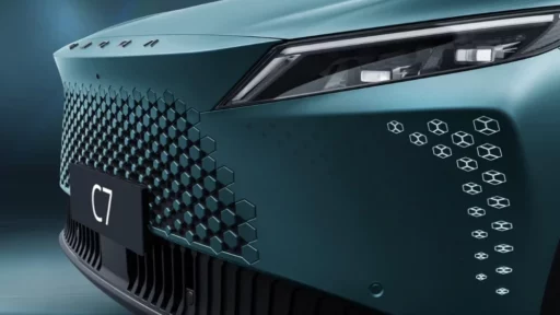 Omoda C7 передняя часть перед решетка фары
