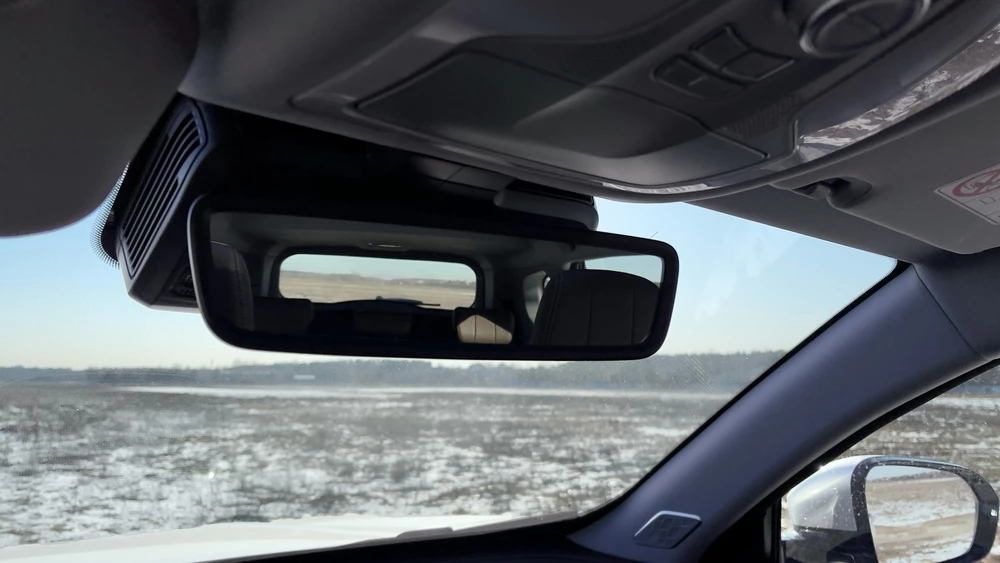 Xcite X-Cross 8 тест салон интерьер салонное зеркало