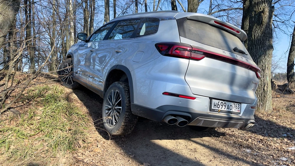 Xcite X-Cross 8 тест сбоку сзади полный привод бездорожье вывешивание