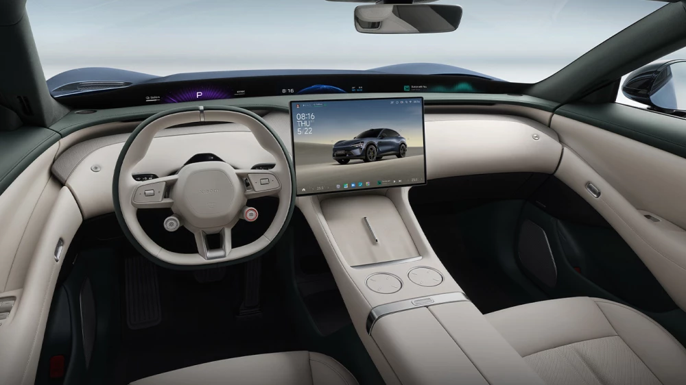 салон кроссовера xiaomi yu7