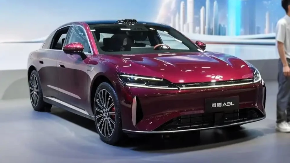 седан Chery Fulwin A9L спереди сбоку