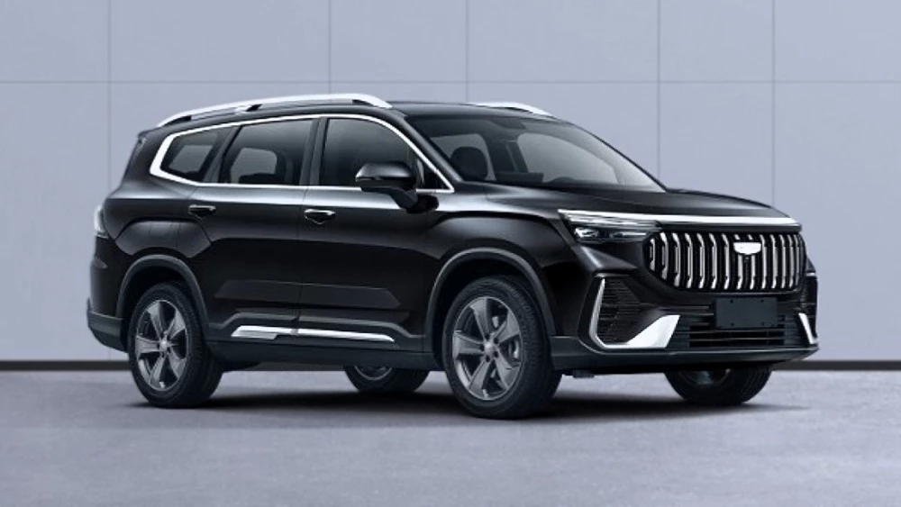 geely okavango кроссовер сбоку спереди 1,5-литровый двс