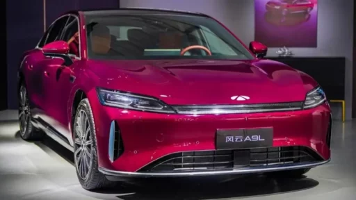 седан Chery Fulwin A9L спереди сбоку