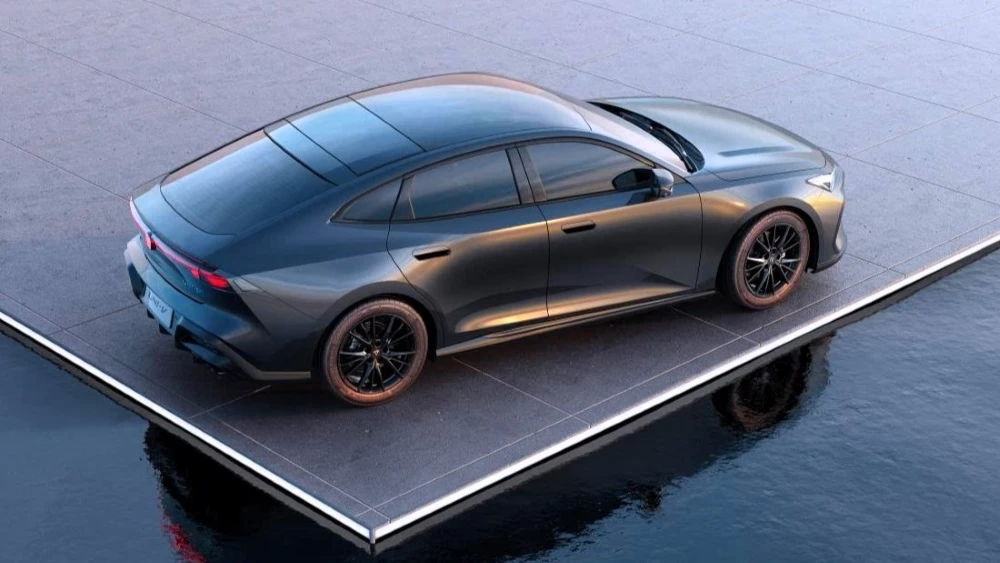 лифтбек Changan Uni-V сзади сбоку