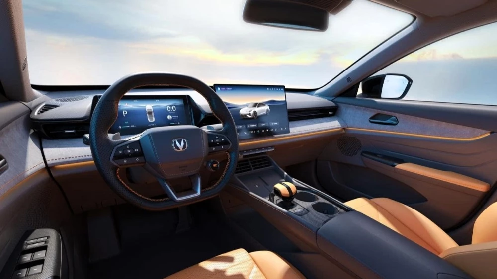 лифтбек Changan Uni-V интерьер