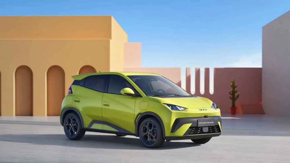 BYD Dolphin Surf Seagull сбоку спереди