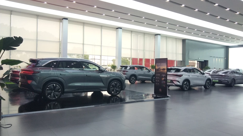 дилерский центр byd в китае BYD замедлил темпы производства в Китае