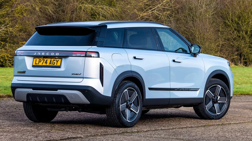 мэт уотсон carwow обзор jaecoo j7 сбоку сзади кроссовер голубой