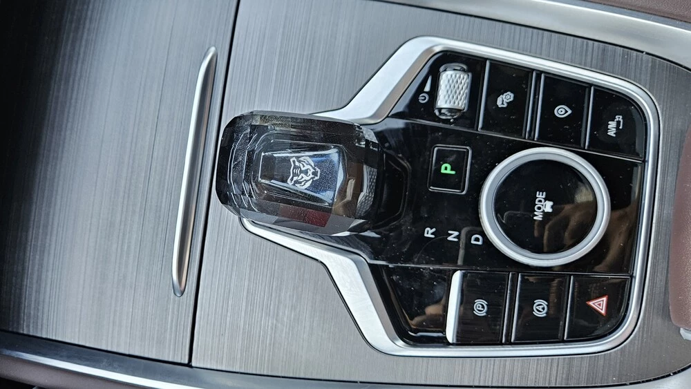 Chery Tiggo 7L салон интерьер центральный тоннель