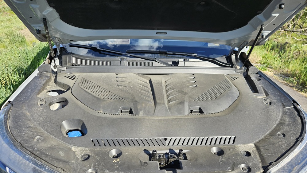 Chery Tiggo 7L капот открыт