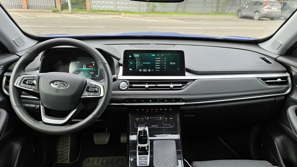 Xcite X-Cross 7 салон интерьер