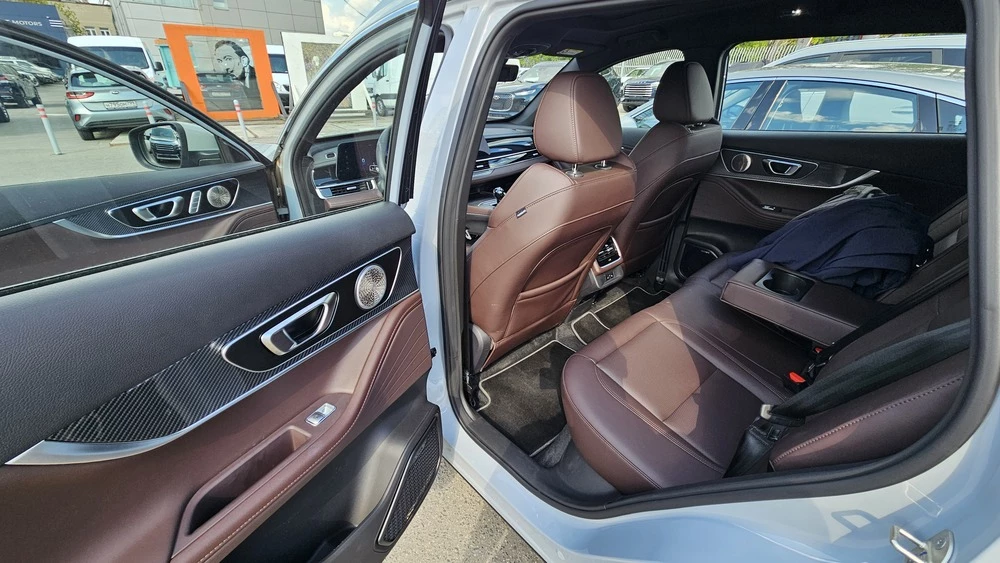 Chery Tiggo 7L салон интерьер сиденья второй ряд