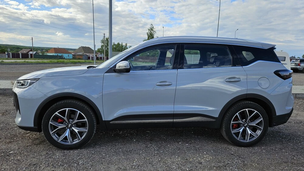 Chery Tiggo 7L сбоку тест