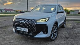 Chery Tiggo 7L сбоку спереди тест