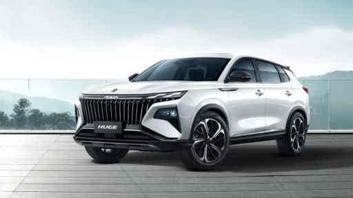 Dongfeng Huge сбоку спереди