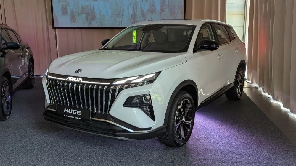 Dongfeng Huge презентация в России спереди