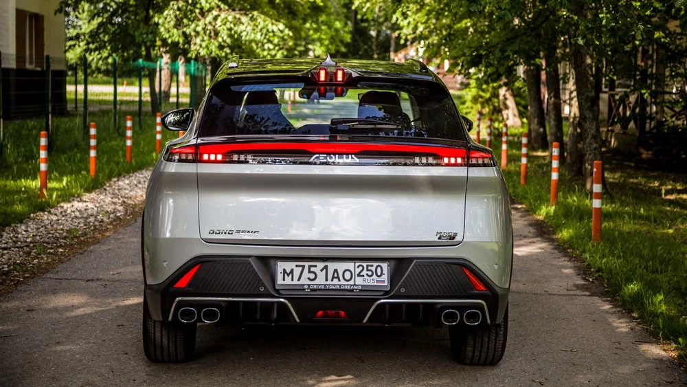 Dongfeng Mage тест сзади