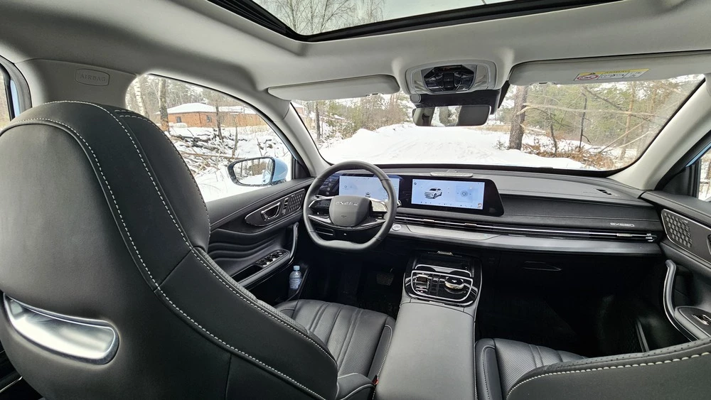 Exeed LX обновленный тест-драйв салон интерьер комплектация Premium