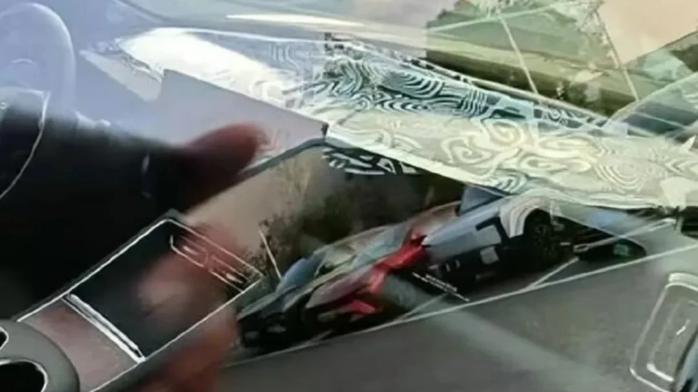 exeed txl e0s гибридный кроссовер салон 