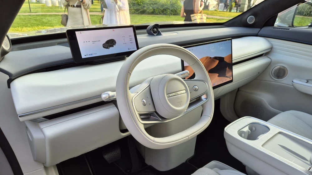 Exlantix ET презентация в России салон интерьер