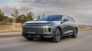 Exlantix ET сбоку спереди в динамике Авилон
