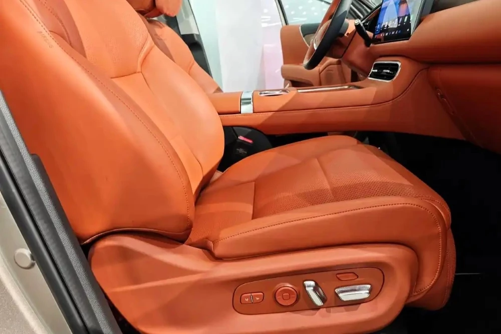 Гибридный кроссовер GAC S9 интерьер