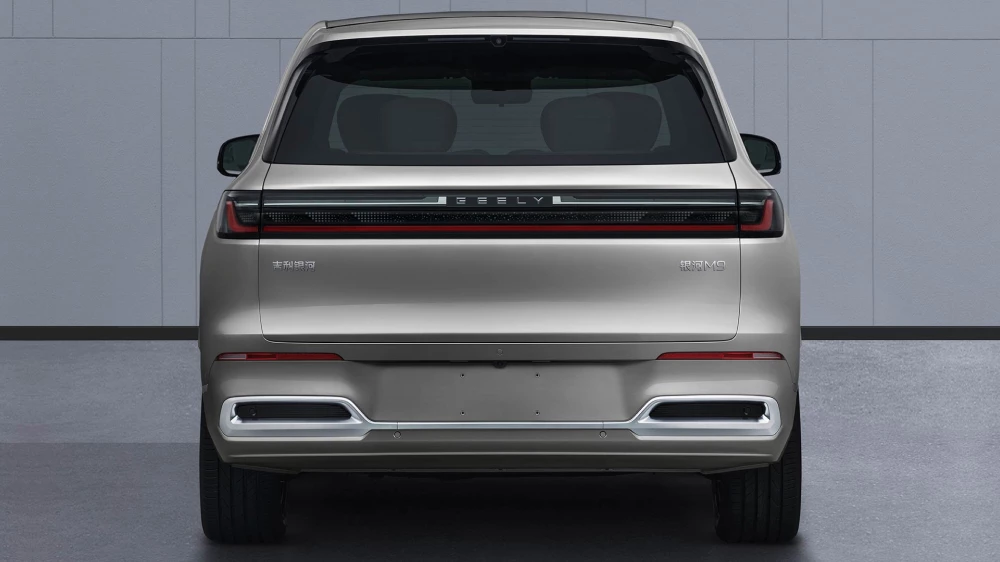 флагманский кроссовер geely galaxy m9 гибридный автомобиль сзади характеристики китай