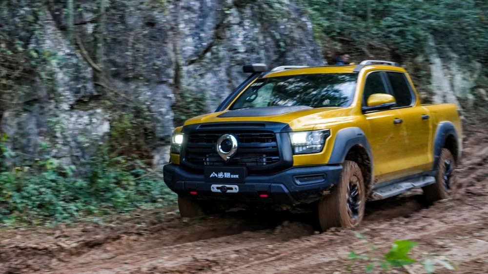 gwm shanhai poer hi4-t сбоку спереди желтый китай старт продаж