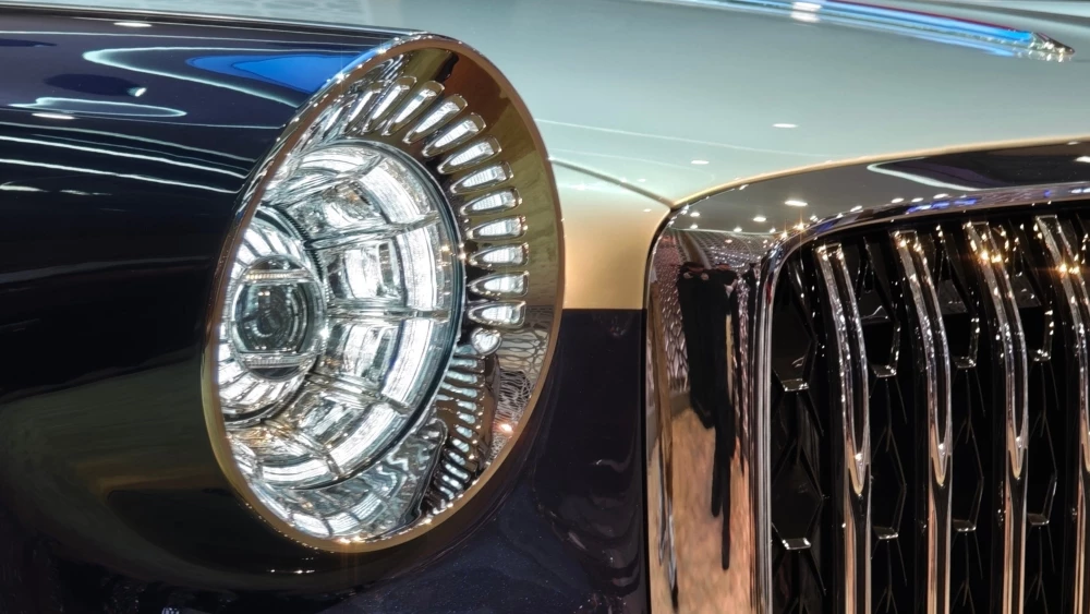 Седан Hongqi Guoli Golden Sunflower фара