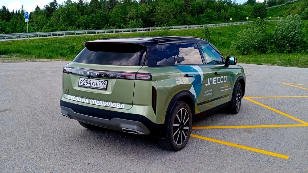 jaecoo j7 тест сбоку сзади в статике