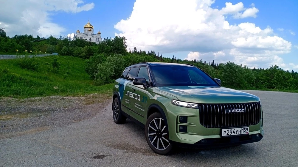 jaecoo j7 тест сбоку спереди в статике