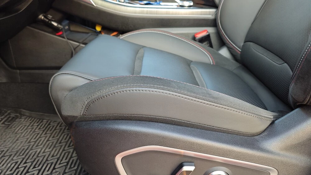 Knewstar 001 мишин салон интерьер передние кресла