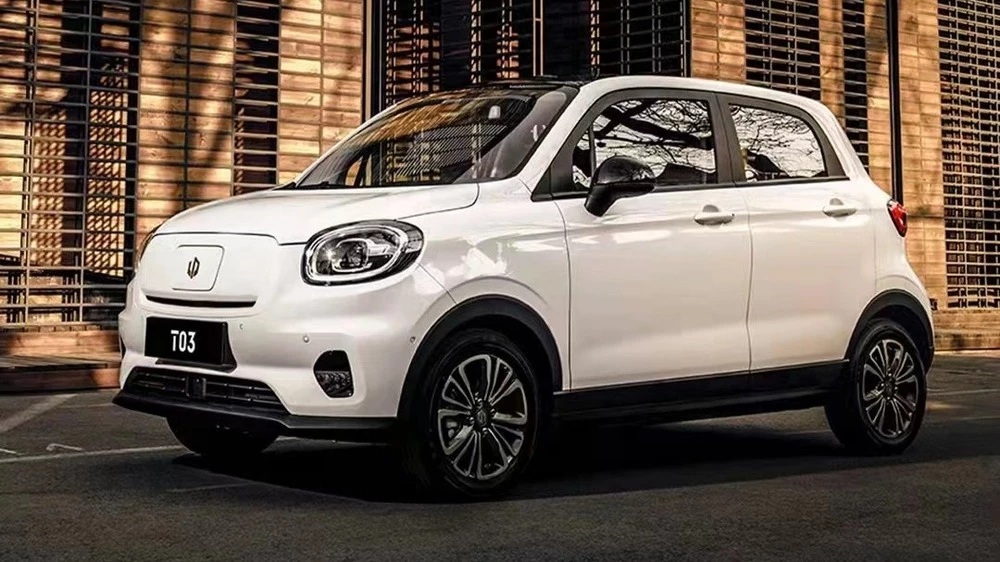 Leapmotor T03 сбоку спереди