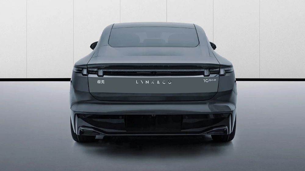 Lynk & Co 10 EM-P сзади