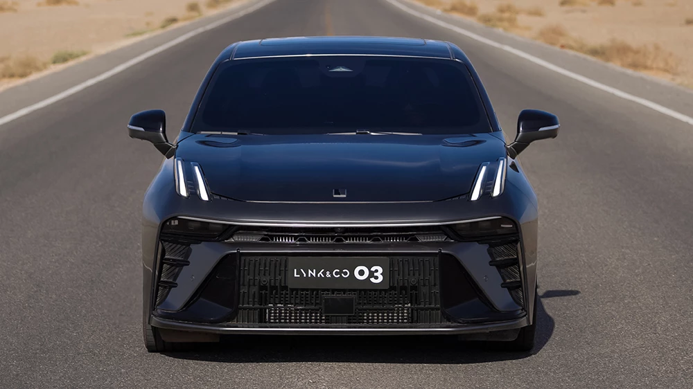 lynk & co 03 седан спереди серый