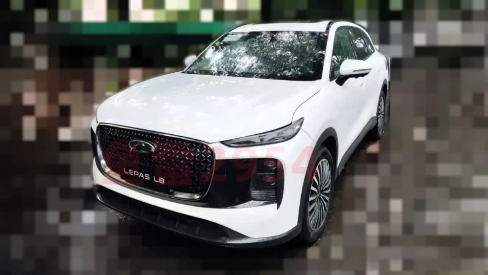 кроссовер Lepas L8 в Китае спереди сбоку