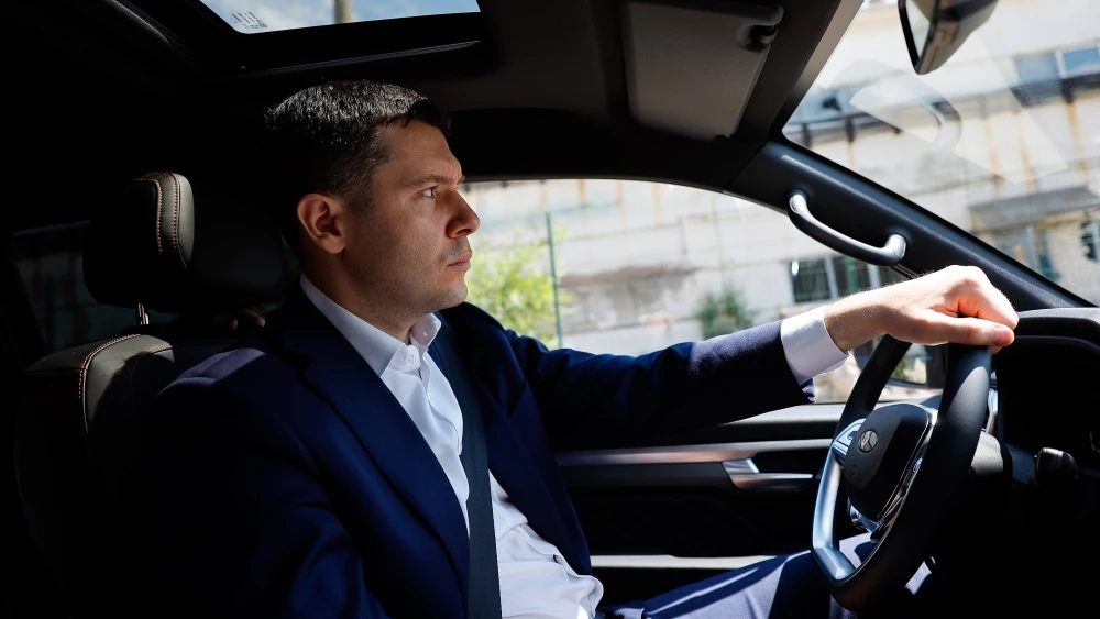 Пикап Sollers ST9 завод УАЗ антон алиханов минпромторг за рулем салон интерьер