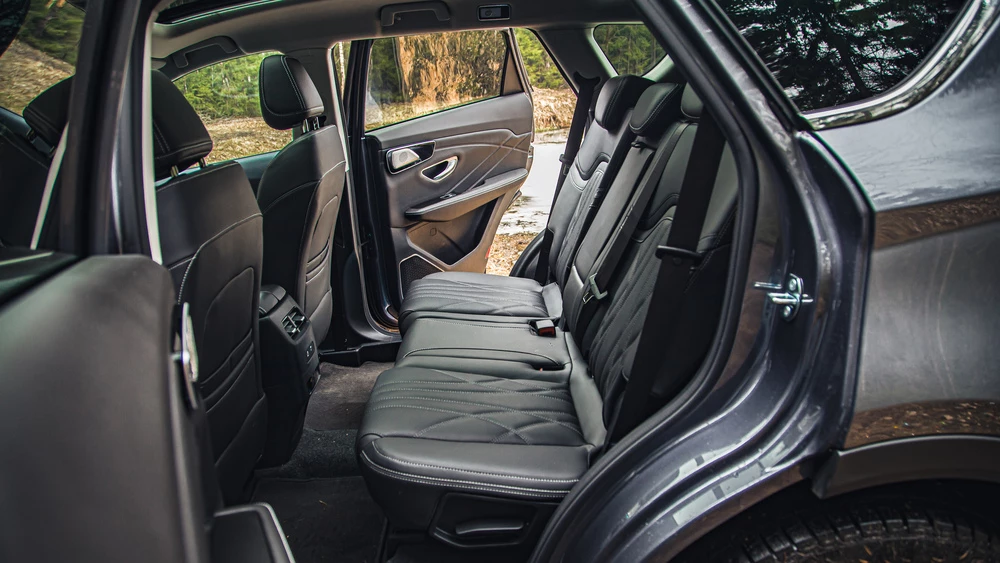 Soueast S07 тест салон интерьер второй ряд сиденья