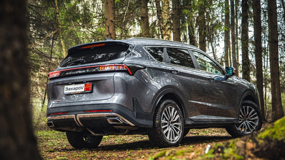 Soueast S07 тест сбоку сзади