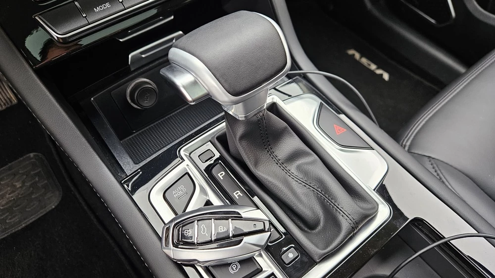 VGV U70 Pro тест салон интерьер центральный тоннель селектор